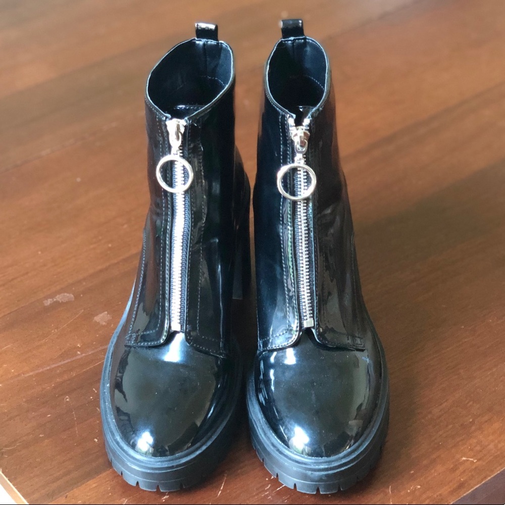 🌻Leather Booties with ring pull zipper🌻
